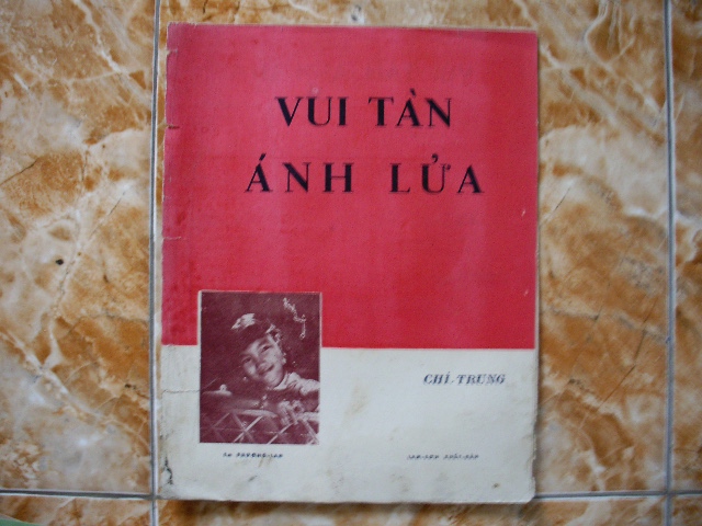 Name:  vui tàn ánh lửa.JPG
Views: 4335
Size:  174.4 KB